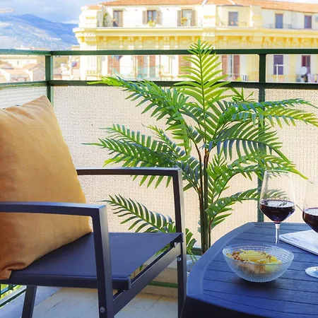Valenza Exclusive & Pensjonat 4*
